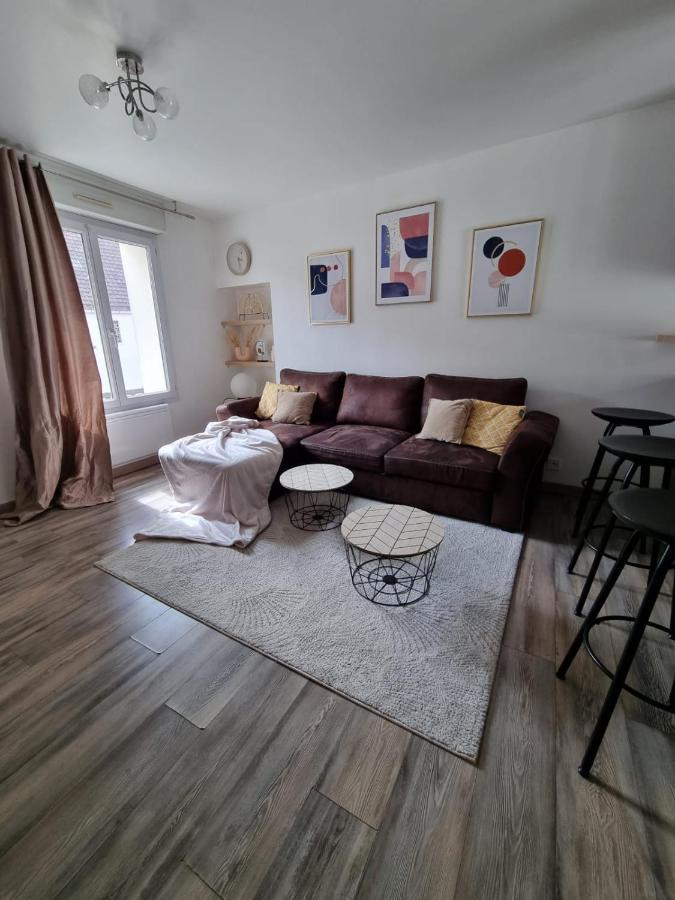 Duplex 40M2 Cocooning Coeur De Ville Avec Parking Neauphle-le-Chateau Exterior photo